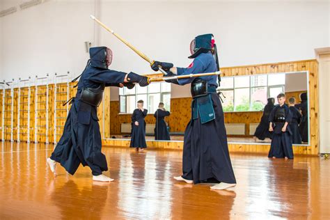 竹田高校 剣道部 顧問 名前 - 剣道の精神と教育の未来